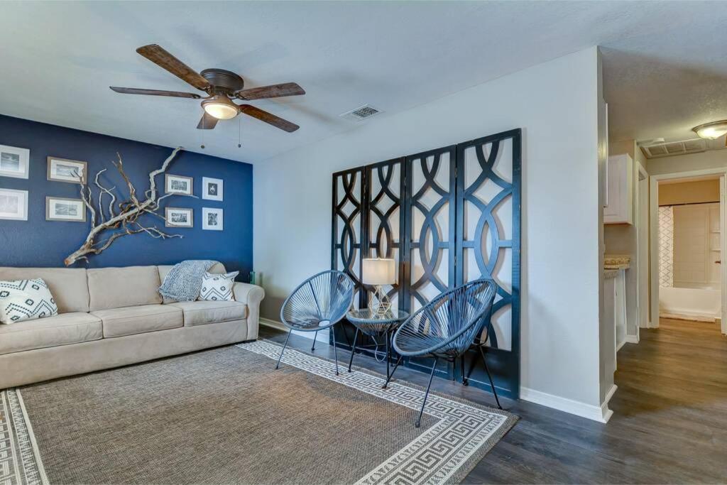 Driftwood Castle Urban Oasis With Firepit Near Convention Center And Amalie Arena, Room For 6 Tampa Exterior photo